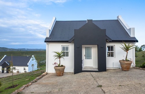 Buffalo Hills Game Reserve Cottage | Viogneer Family Cottage