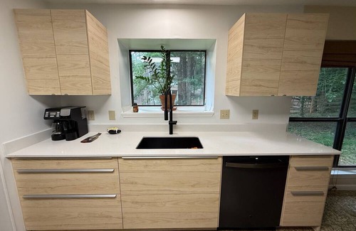 Lawrenceville House | Close to I-85 - Pet Friendly - Fenced in Yard - Pool Table - Fiber 1 Gig Wifi