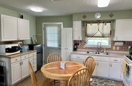 Alva House | Charming 3-bedroom house with AC, WiFi in peaceful Alva