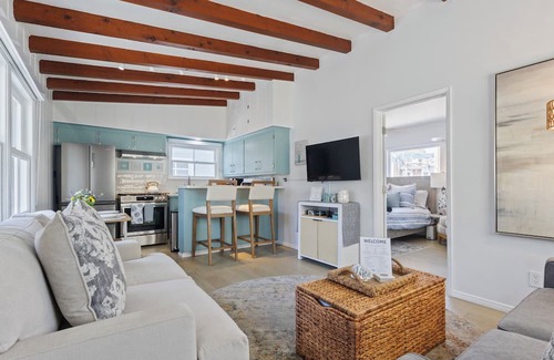 Harbor House | Beach Bungalow on the Peninsula - Steps From Sand in Long Beach with Beach Gear