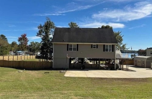 Winnsboro House | DuckedAway.Dreamy Lakefront Escape on Dutchman Creek!