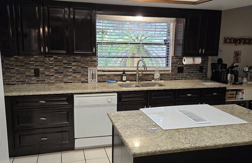 Wekiva Springs House | Charming 2-bedroom house near Wekiwa Springs State Park, pet friendly.