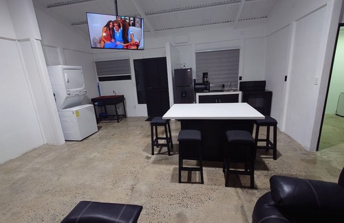 Boca Arenal House | Charming 2bedroom house in Boca de Arenal SanCarlos with AC, WiFi + 1 car garage