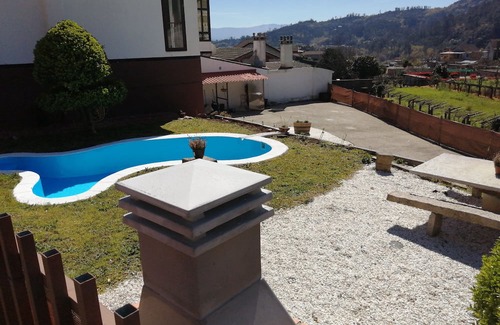 Ponteareas House | "A Casa Do Viso Do Chirin", ideal for groups of friends, families, couples.