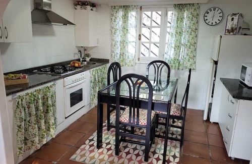 Ponteareas House | "A Casa Do Viso Do Chirin", ideal for groups of friends, families, couples.