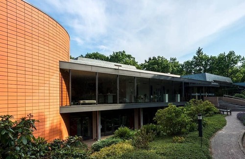 Nunspeet House | Peaceful Nature Unit Near Het Zandenbos Heated Pool Dog Friendly Room