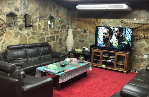 Academic City House | 3-bedroom bungalow in Al RuwayyaDubai with WiFi, AC