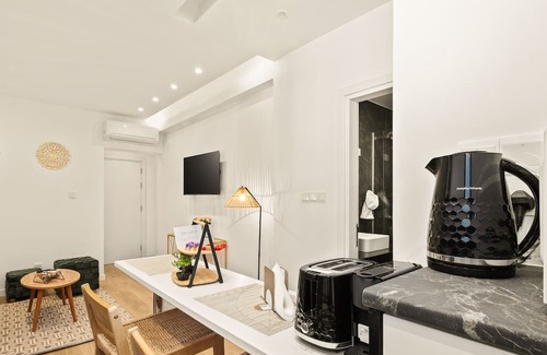 Larnaca City Centre Apartment | Lazuli Hermes Apartments