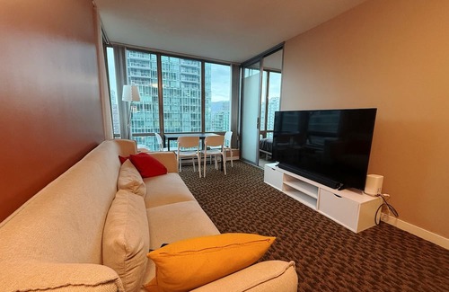 Coal Harbour Apartment | 2 Bedroom 2 Bath In Downtown Vancouver