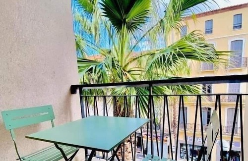 La Gare Apartment | 2-BEDROOM CITY CENTER APARTMENT WITH BALCONY AND ELEVATOR