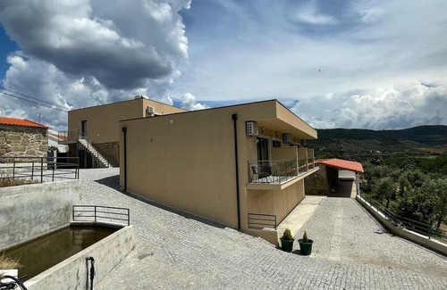 Cabanas de Baixo Apartment | Spacious 6-bedroom hotel suites with AC, WiFi in charming Torre de Moncorvo