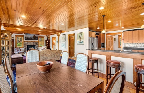 Woodstock House | Casita Alta - Main House, (NO POOL) a spacious retreat in Woodstock, VT, w/stunning mountain views.