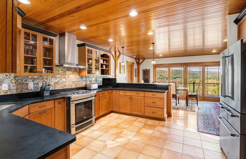 Woodstock House | Casita Alta - Main House, (NO POOL) a spacious retreat in Woodstock, VT, w/stunning mountain views.