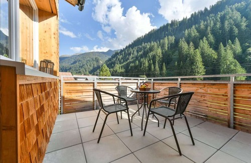 Klosterle Apartment | Flat in Arlberg near Ski Slopes & Sauna