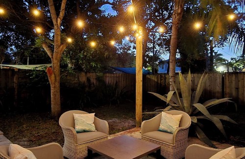 Lake Worth House | Newly renovated 1915 historic cottage, close to the beach!