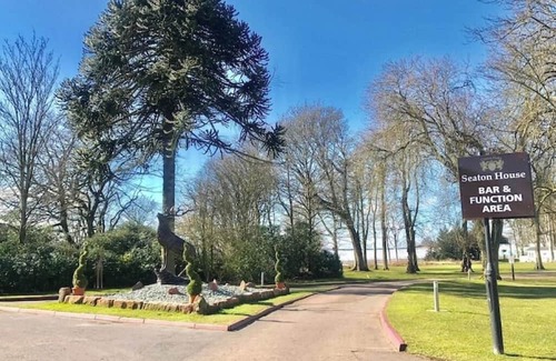 Letham Grange House | Fresh and Fun Linwood Holiday Home