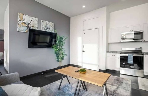 Cultural District Apartment | DT Pittsburgh 1 BD 5 min walk to Convention center