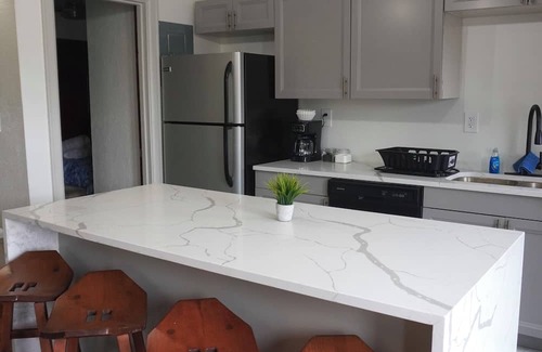 Dayton Condo | Cozy 2-bed 2 bath condo in Dayton with WiFi, AC 3 min to downtown 6 min to UD