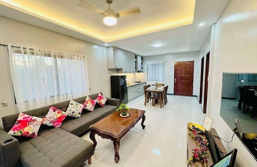 Oslob House | Charming 1-bed house in with lovely ocean views 7 mins to whale shark watching.