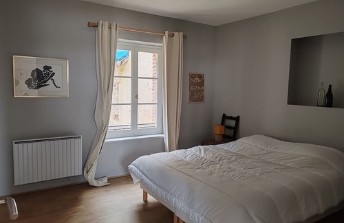 Chaumont-sur-Loire Apartment | Apartment with splendid view of the Loire and Château de Chaumont sur Loire