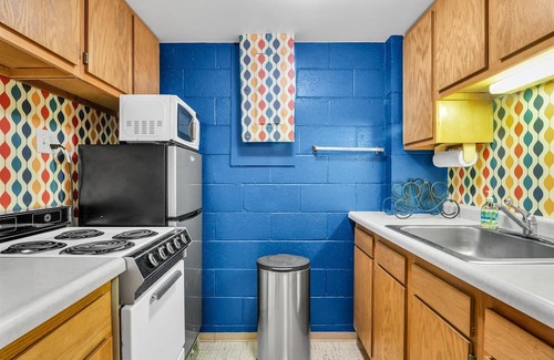 Urbana House | Incredible Mid-Century home in premium location