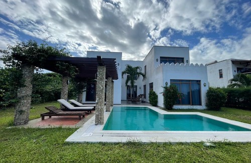 Mombasa Villa | Sultan Palace Nyali 4bedroom Beachfront Villa