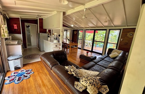 Korotogo House | Lovely townhome with ocean views and lush gardens with free WiFi in Korotogo