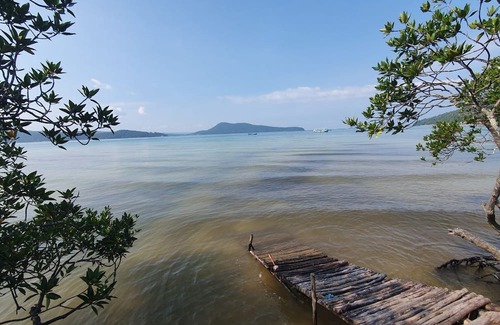 Koh Rong Sanloem House | Beach front bungalow on the Island
