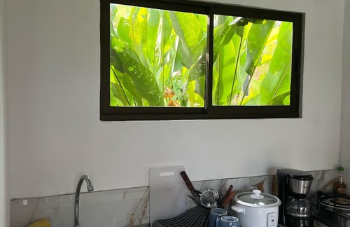 Canton Quepos House | Charming tinyhome with WiFi and AC in perfect Maritima- Sabalo
