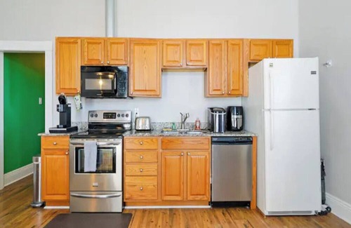 Faubourg Livaudais Apartment | Beautiful Balcony Condo!