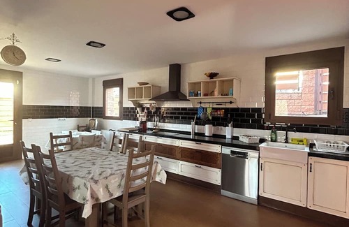 Fresnedillas de la Oliva Villa | Villa Rural de alquiler íntegro para grupos de 25 personas