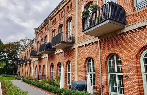 Hakenfelde Condo | Eiswerder - Inselwohnung in der Havel mit Balkon