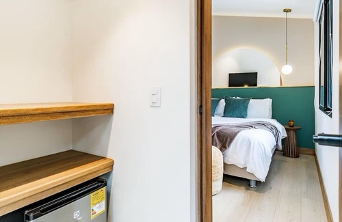 El Tesoro Apartment | R2: modern room near Provenza/AC/wash&dry/patio