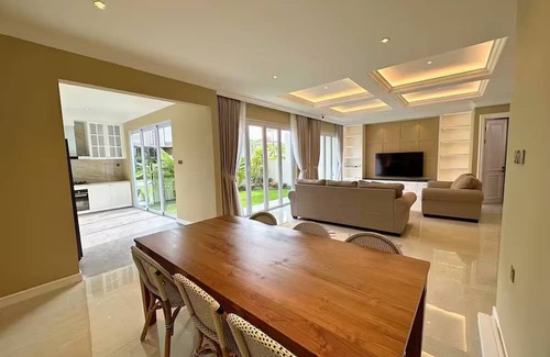Batam Villa | Luxury 4 Br Villa Orchard Park