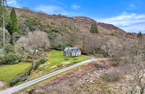Lochgilphead Cottage | Finest Retreats | Lochead Cottage
