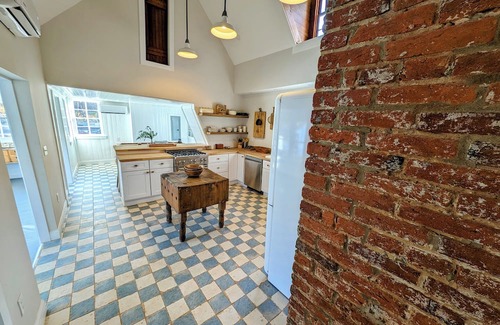 Croom Other | Historic Farmhouse 30 minutes to DC/Annapolis. 4BR Large and Inviting, Zipline