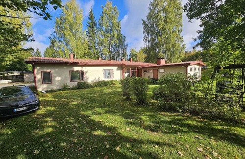 Mikkeli House | House in Haukivuori center with WiFi . Center – Walk to Lake, Restaurant & More