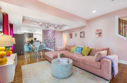 Midtown House | NEW The Wild Rose - Cozy and Bright IG Worthy