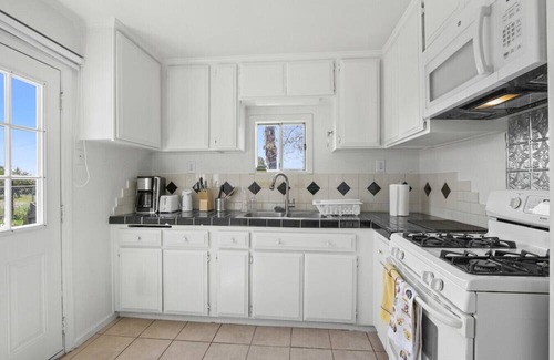 Ontario House | 1BR Pet-Friendly Home with Big Yard #TravelSGV