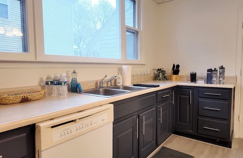 Franklin Plantation Apartment | Newly Refreshed 3bd Spacious Unit Minutes from 290