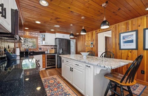 Lake James Cottage | Sunset Cottage on Jimmerson Lake