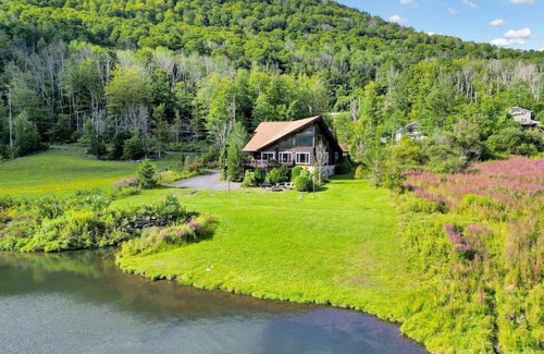 Hunter Cabin | Spacious 5-bedroom cabin with AC, WiFi in welcoming Lanesville
