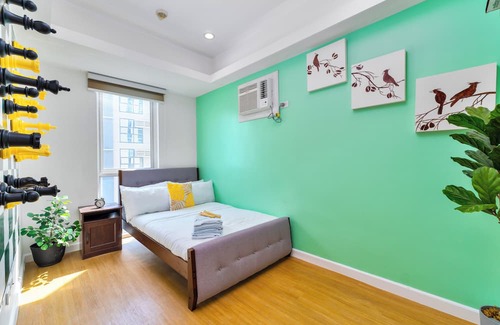 Pinagsama Condo | Luxe Suite With 180° Stunning City Views
