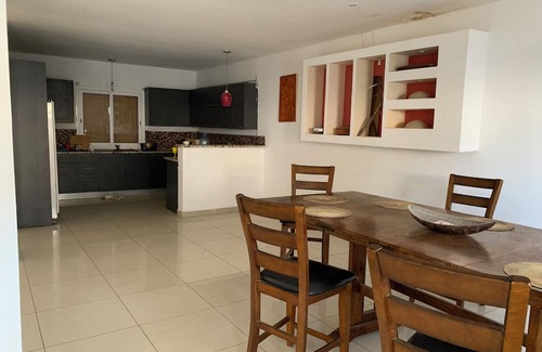 Saly Cottage | Spacious 4 bedroom cottage in charming Saly with WiFi, AC Rent rooms