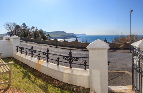 Port Erin Cottage | Spaldrick View Cottage - a holiday cottage that sleeps 6 guests in 4 bedrooms