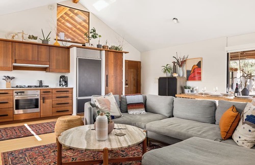 Pioneertown House | AMAN STYLE HOME Yucca Valley with Pool/Sauna/Starlink