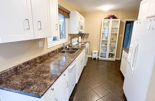 Okanagan-Similkameen House | Walking Distance to Hospital