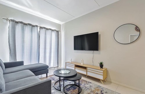 Greater Johannesburg Metropolitan Area Apartment | Urban Luxe Retreat-93 on New