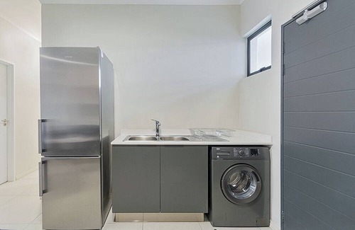 Greater Johannesburg Metropolitan Area Apartment | Urban Luxe Retreat-93 on New