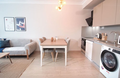 Uludag Apartment | Bright & Cozy 1Bdr near Biz Cevahir Haliç Mall